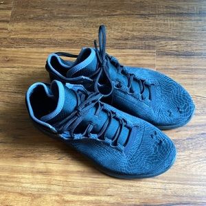 Under Armour speedform lightweight sneakers size 8